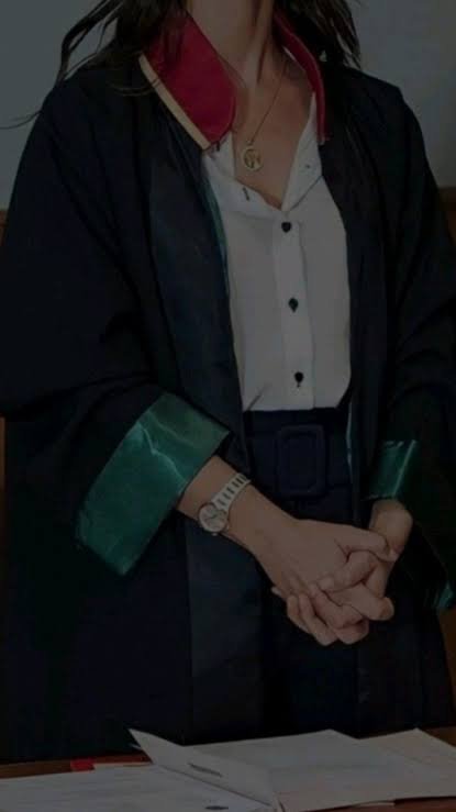 Avukat Şeymanur Özen