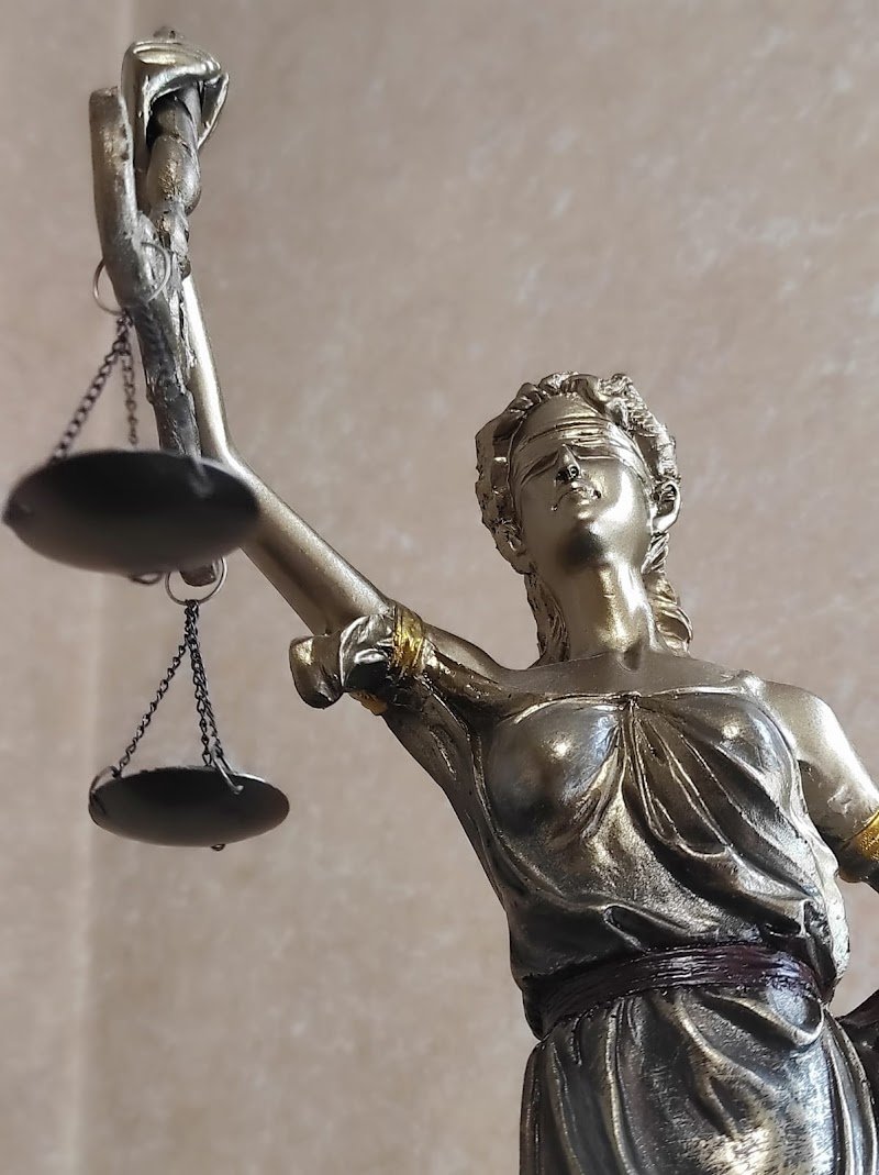 AVUKAT AYŞE NUR SARAÇ