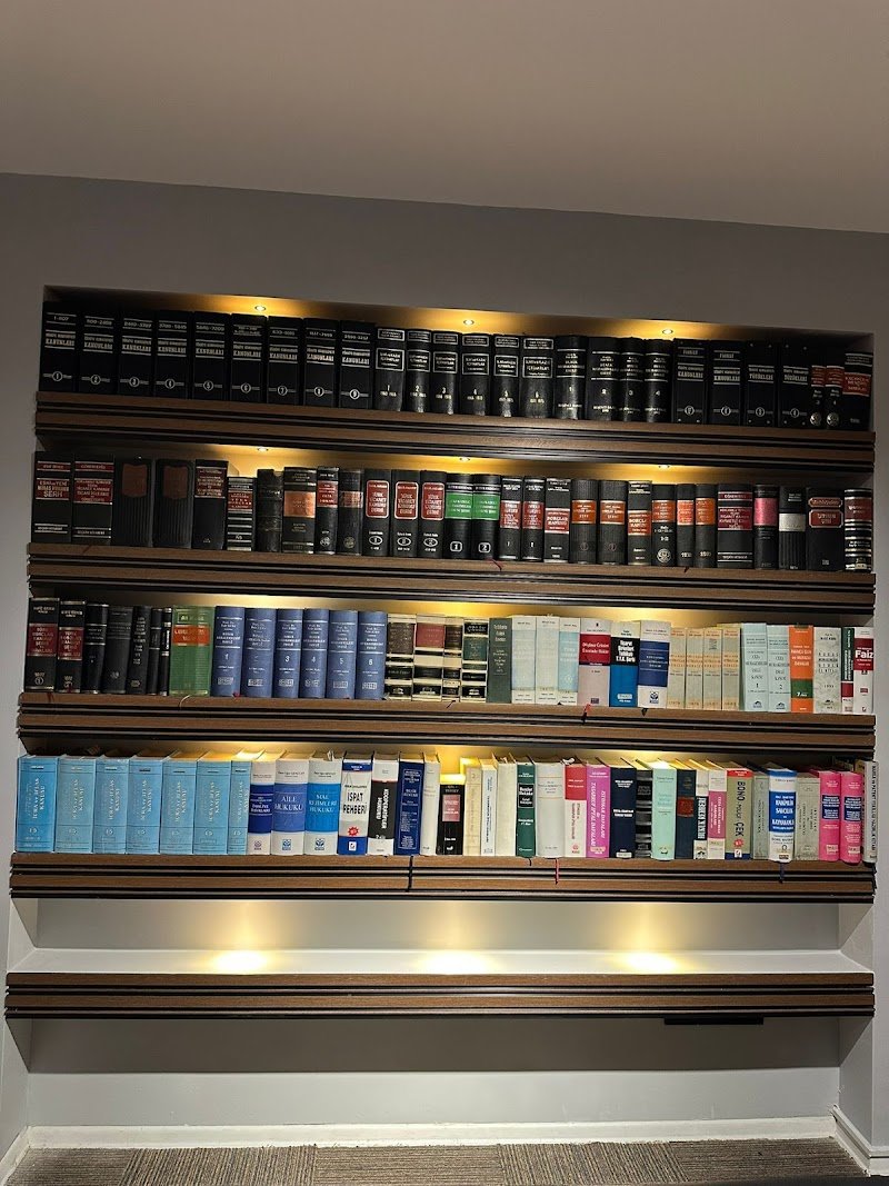 Av. Oytun Kahyaoğlu Kahyaoğlu Hukuk & Danışmanlık ve Arabuluculuk Bürosu