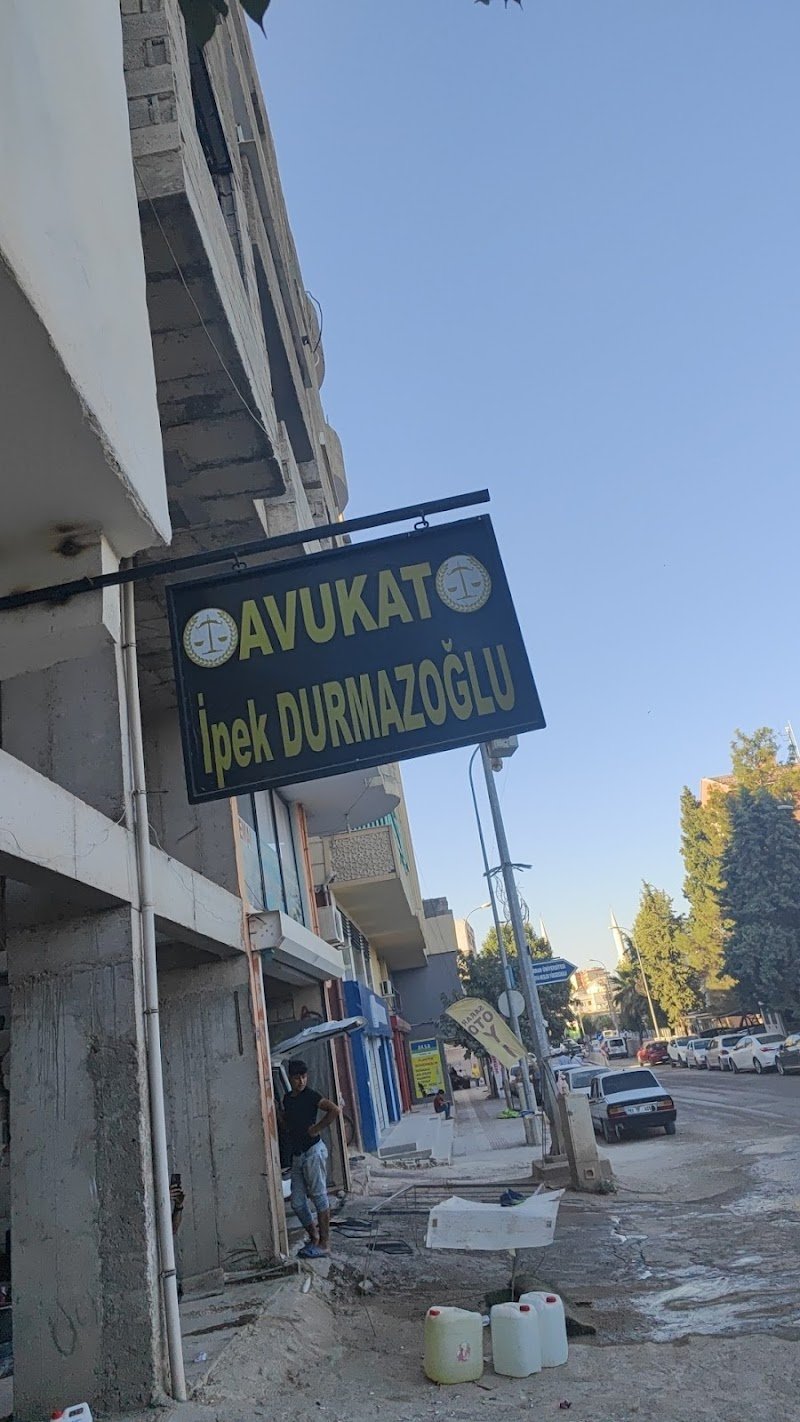 Avukat İpek Durmazoğlu